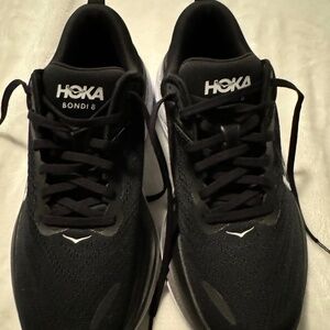 Woman’s Hoka bondi 8 like new black running shoes